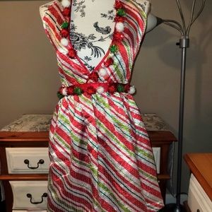 Pier 1 important Christmas apron